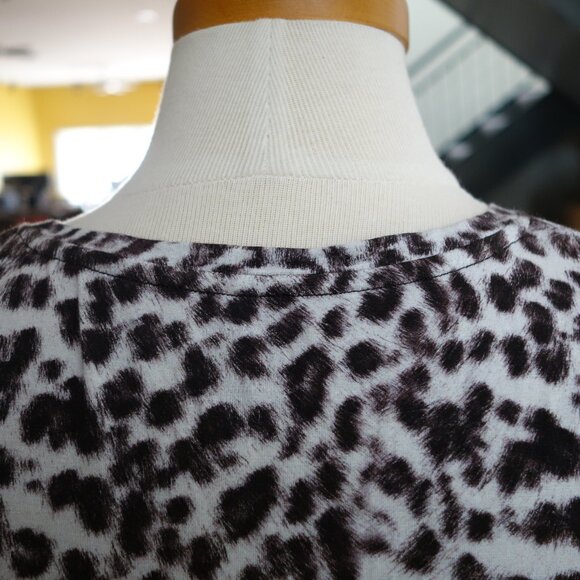 NWT! $165 Majestic Filatures X Saks extrafine tee shirt top brown leopard print - Picture 6 of 13